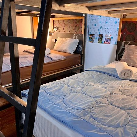 Chang Bed And Bar Hostel (Adults Only) 素叻他尼 外观 照片