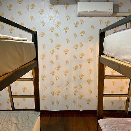 Chang Bed And Bar Hostel (Adults Only) 素叻他尼 外观 照片