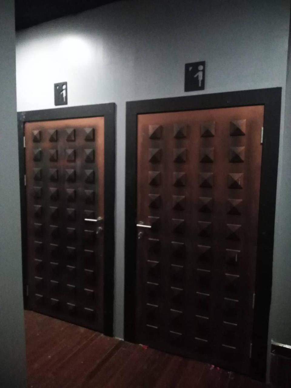 Chang Bed And Bar Hostel (Adults Only) 素叻他尼 外观 照片