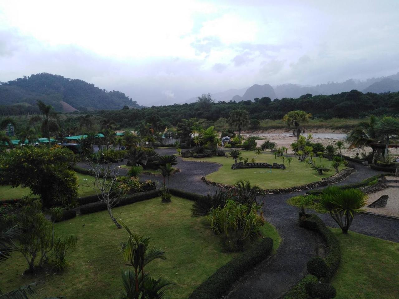 Chang Bed And Bar Hostel (Adults Only) 素叻他尼 外观 照片