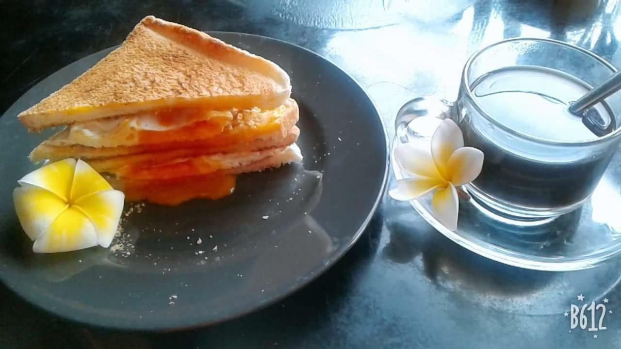 Chang Bed And Bar Hostel (Adults Only) 素叻他尼 外观 照片